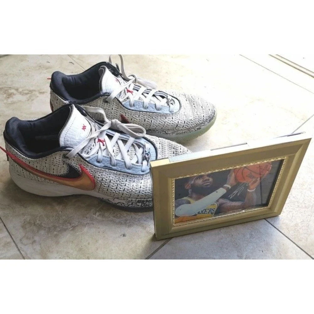Size 10 Nike LeBron 20 The Debut 2022 Used Shoes + Framed Signed Photo Reprint !